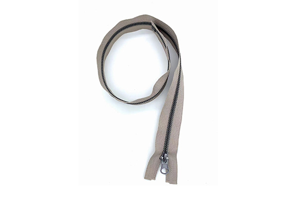 Plastic Zipper Imitating Metal