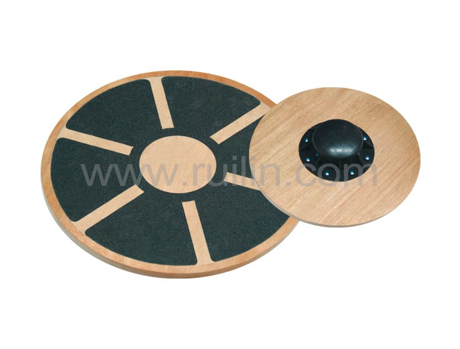 WOODEN BALANCE BOARD WITH ANTI-SLIP SURFACE