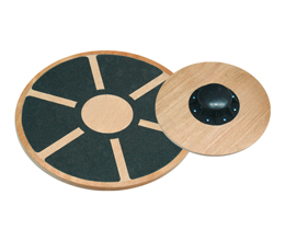 WOODEN BALANCE BOARD WITH ANTI-SLIP SURFACE