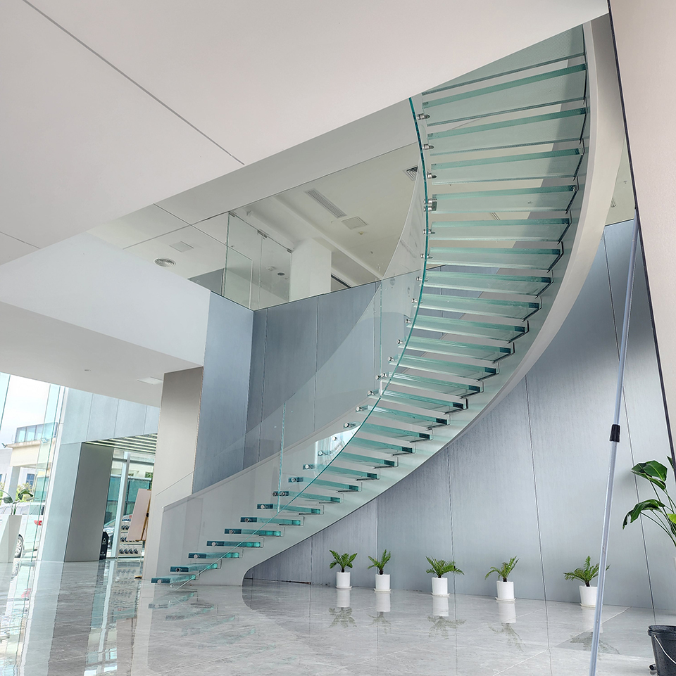 珠海远东-弧形玻璃楼梯